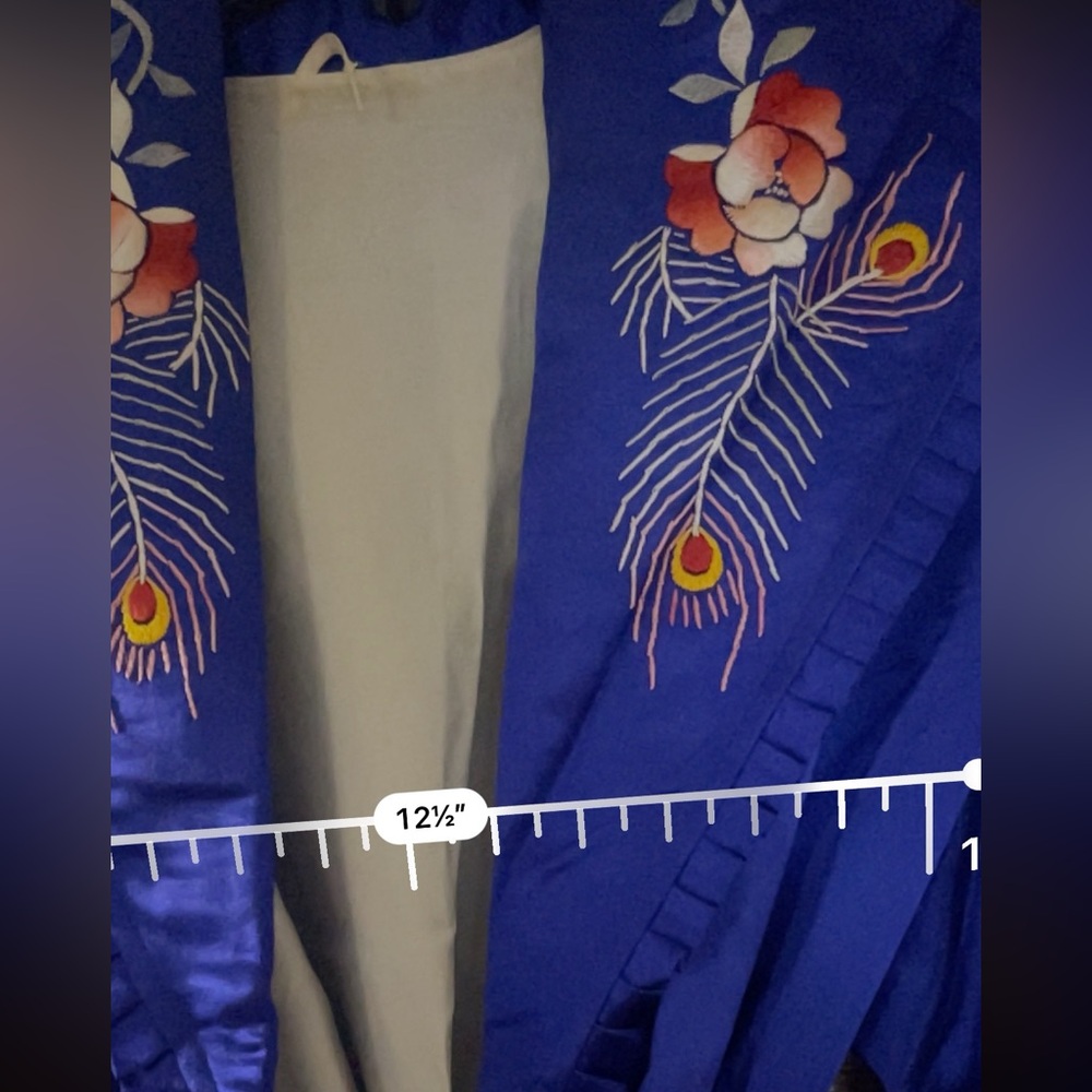 Vintage Embroidered Robe STUNNING - Picture 14 of 17